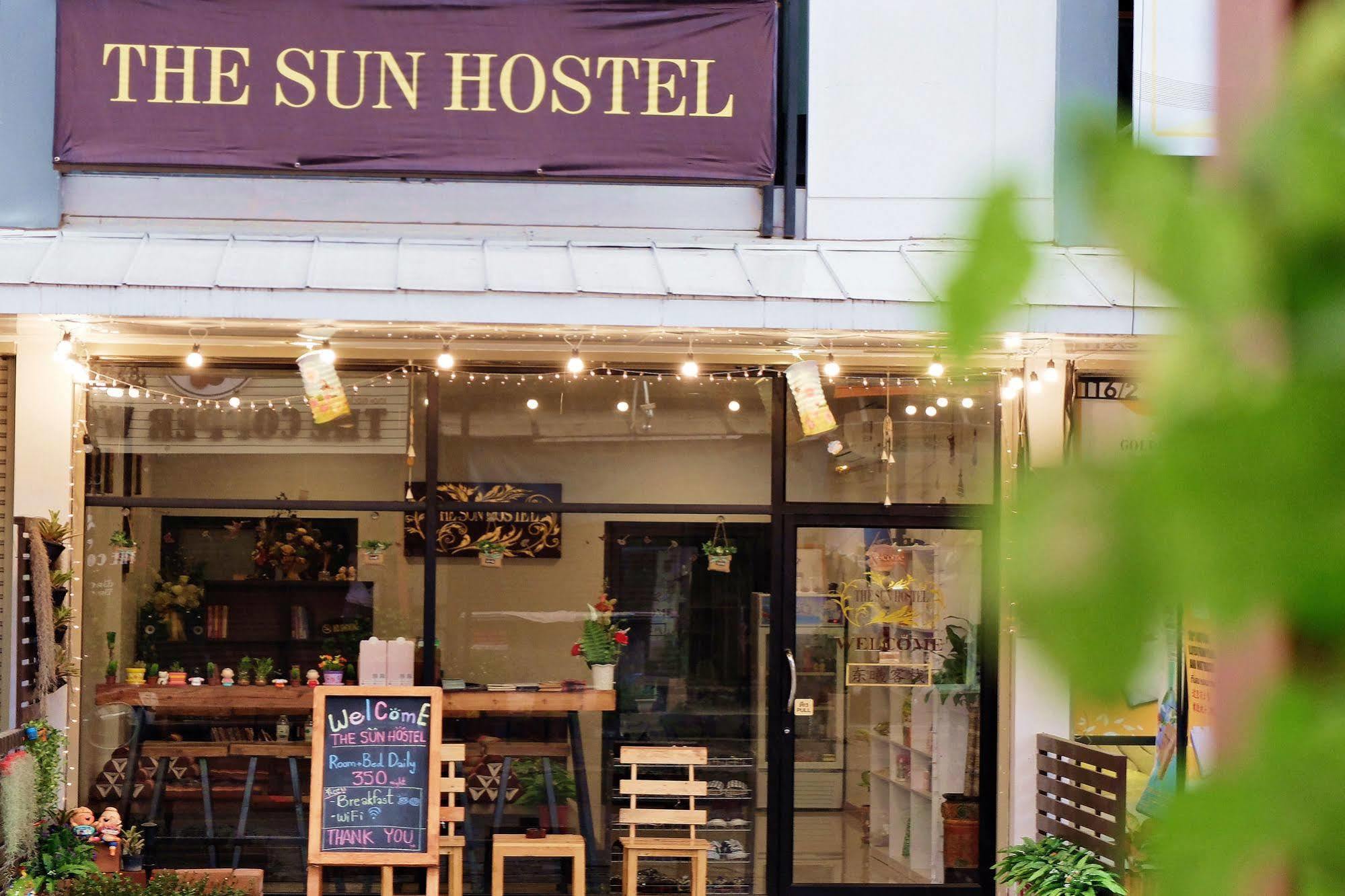 The Sun Hostel Chiang Mai Extérieur photo